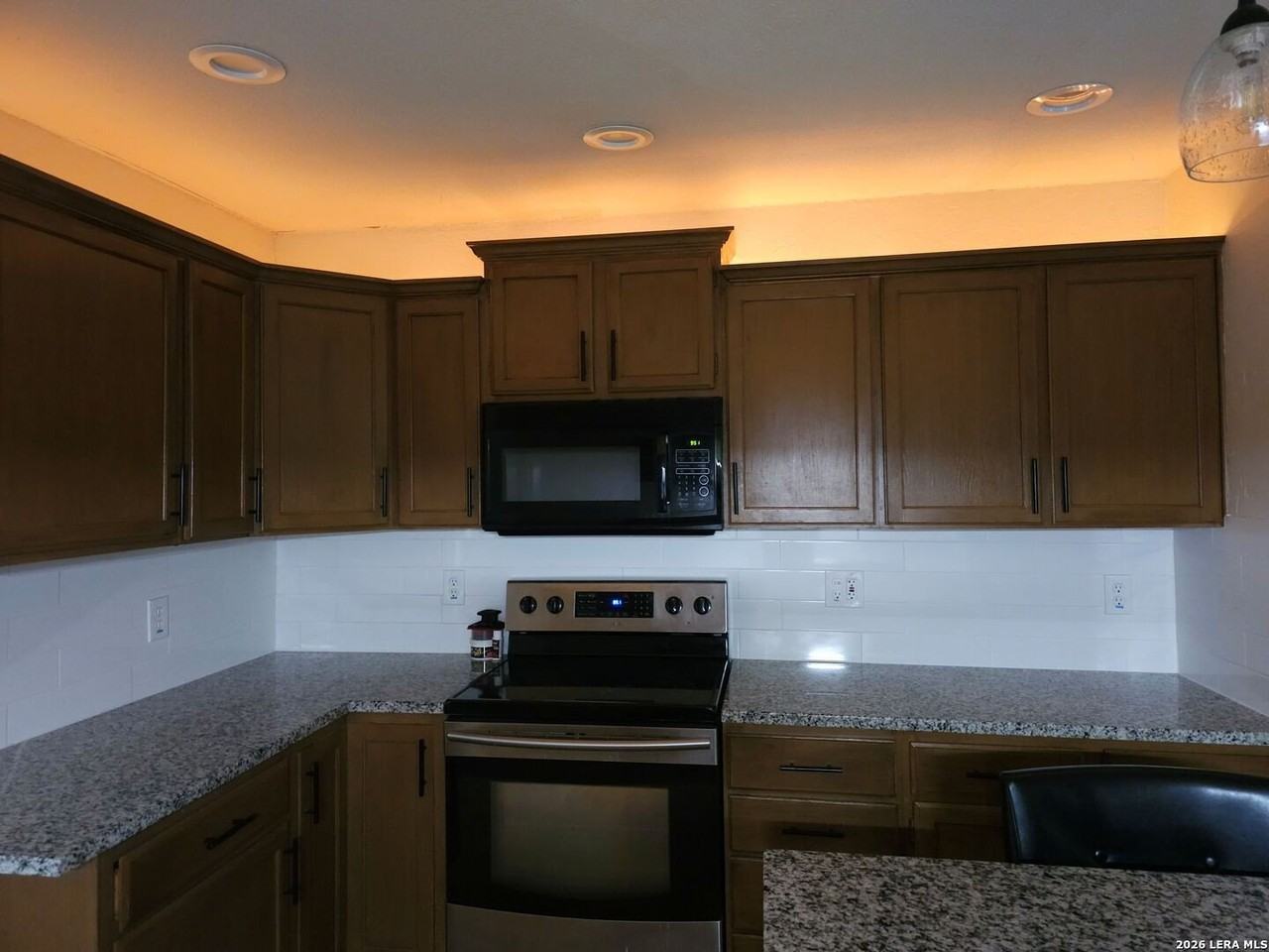9406 Sugarloaf Dr - Photo 7 of 23