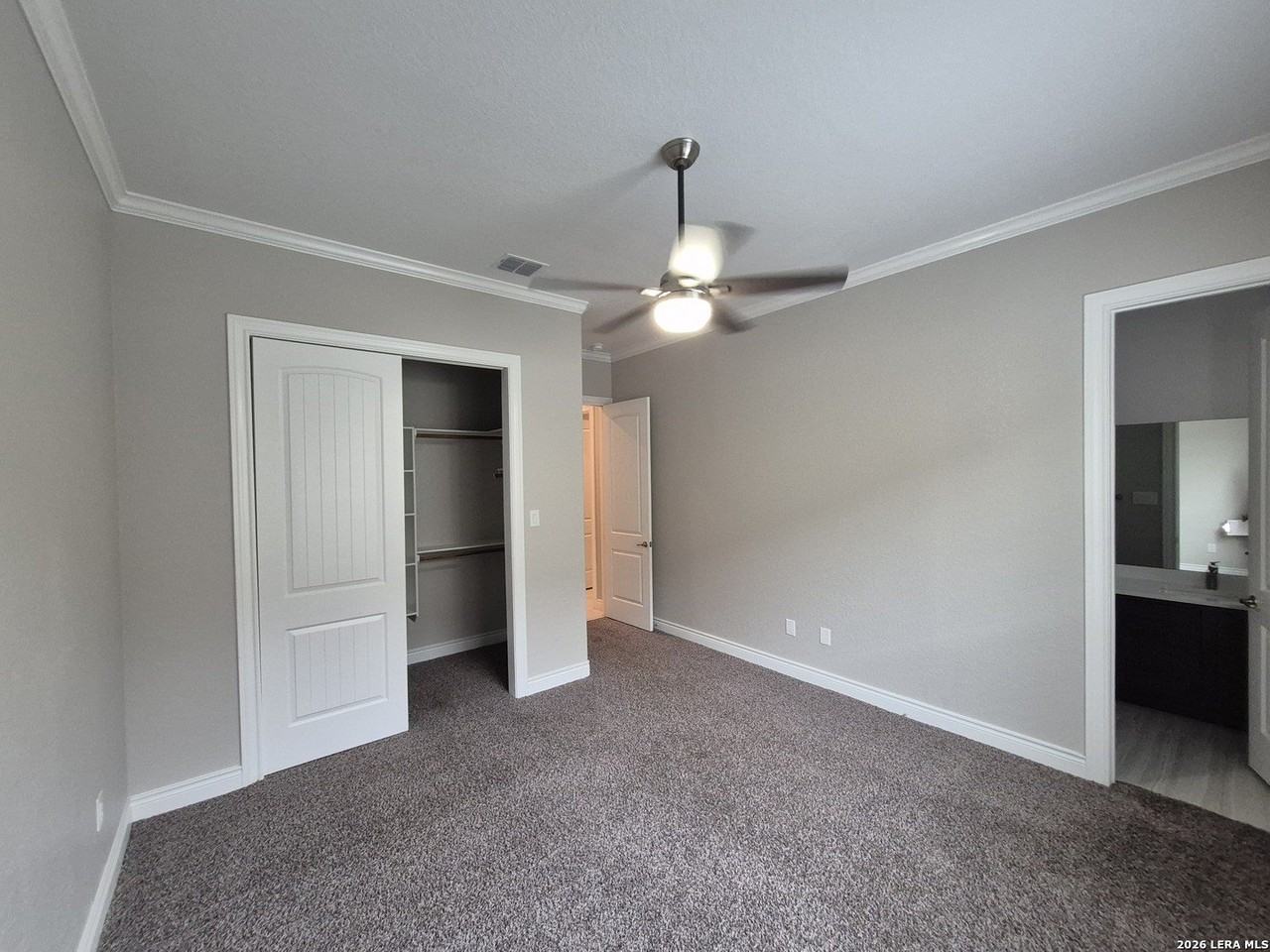 4815 Viewcrest Rd - Photo 4 of 28