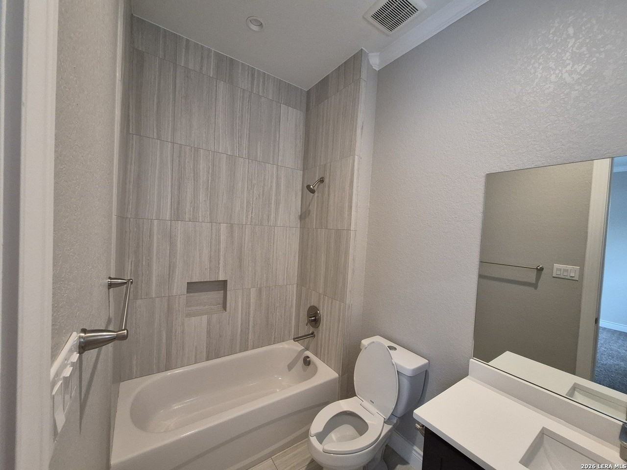 4815 Viewcrest Rd - Photo 5 of 28