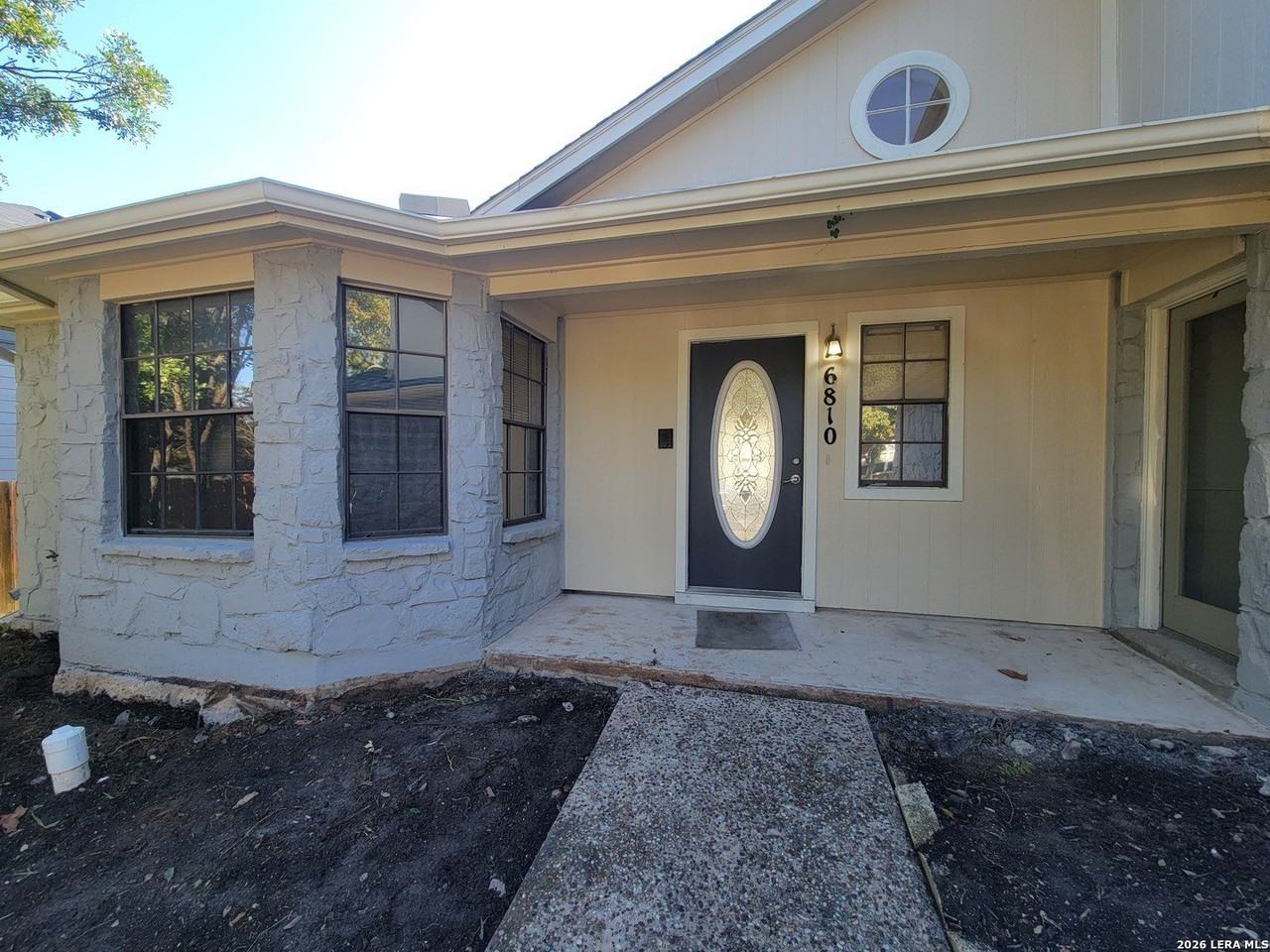 6810 Raintree Path - Photo 4 of 25