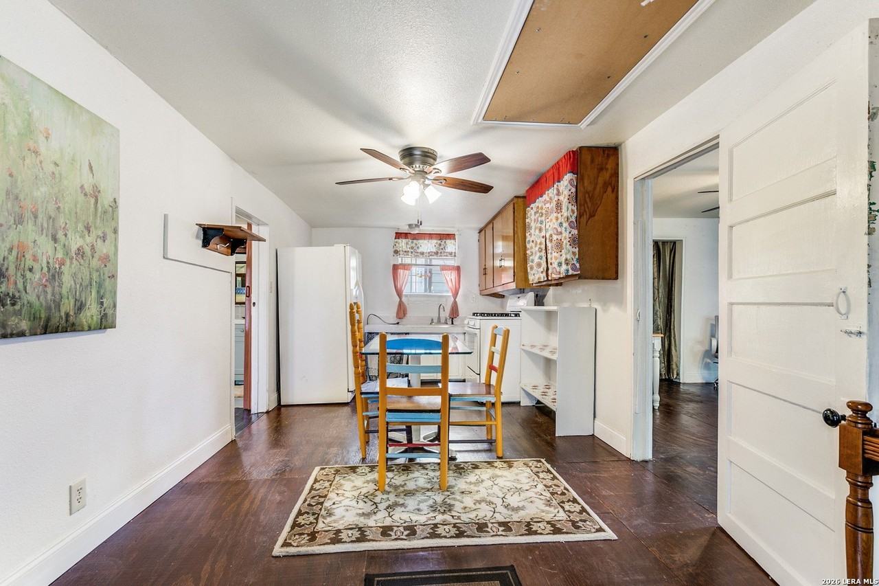 342 Alexander Hamilton Dr - Photo 3 of 13