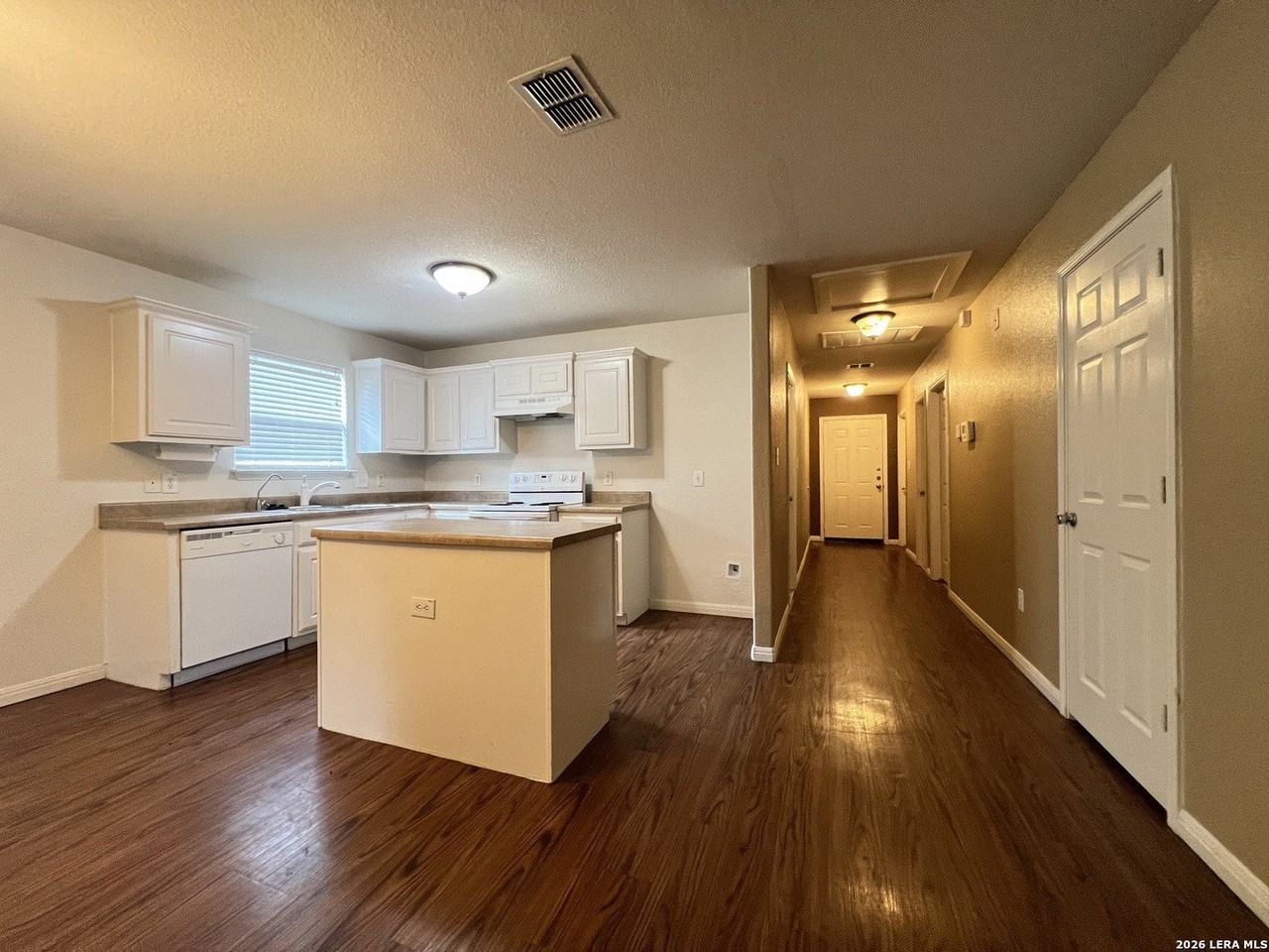 5706 Hickory Cyn - Photo 3 of 36