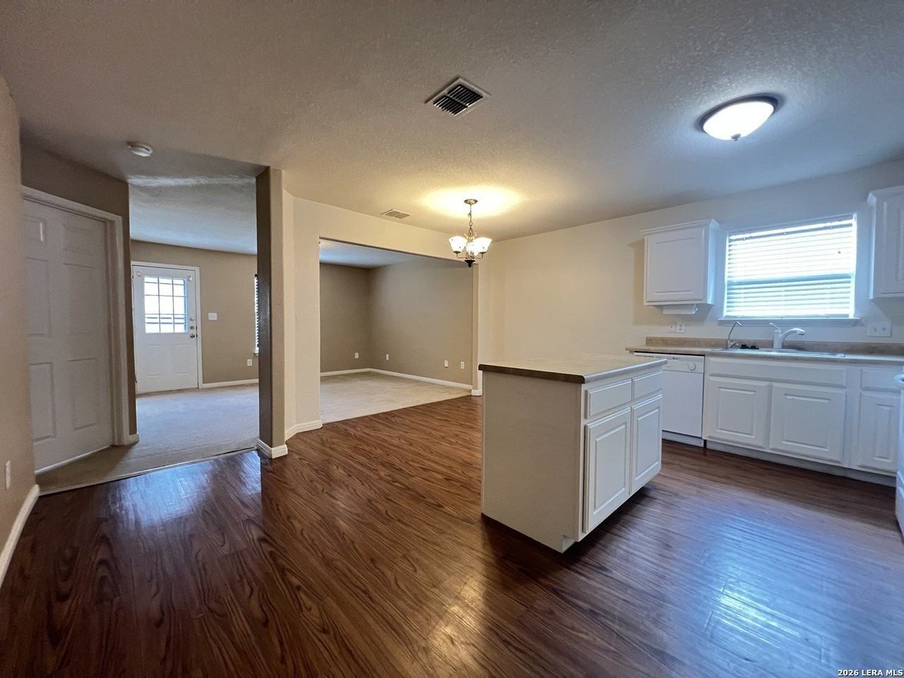 5706 Hickory Cyn - Photo 4 of 36