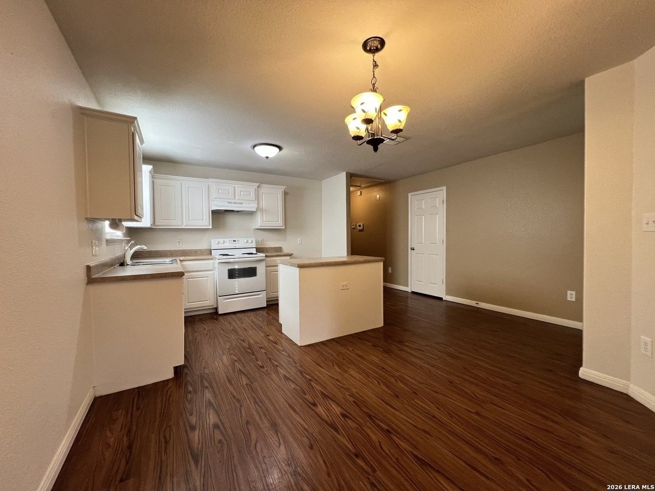 5706 Hickory Cyn - Photo 5 of 36