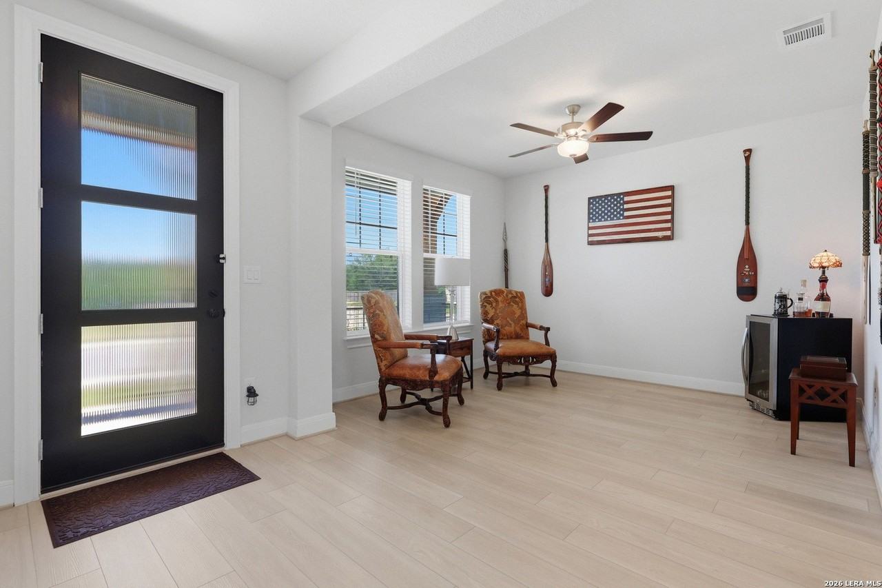 14827 Mapleton Hl - Photo 4 of 50