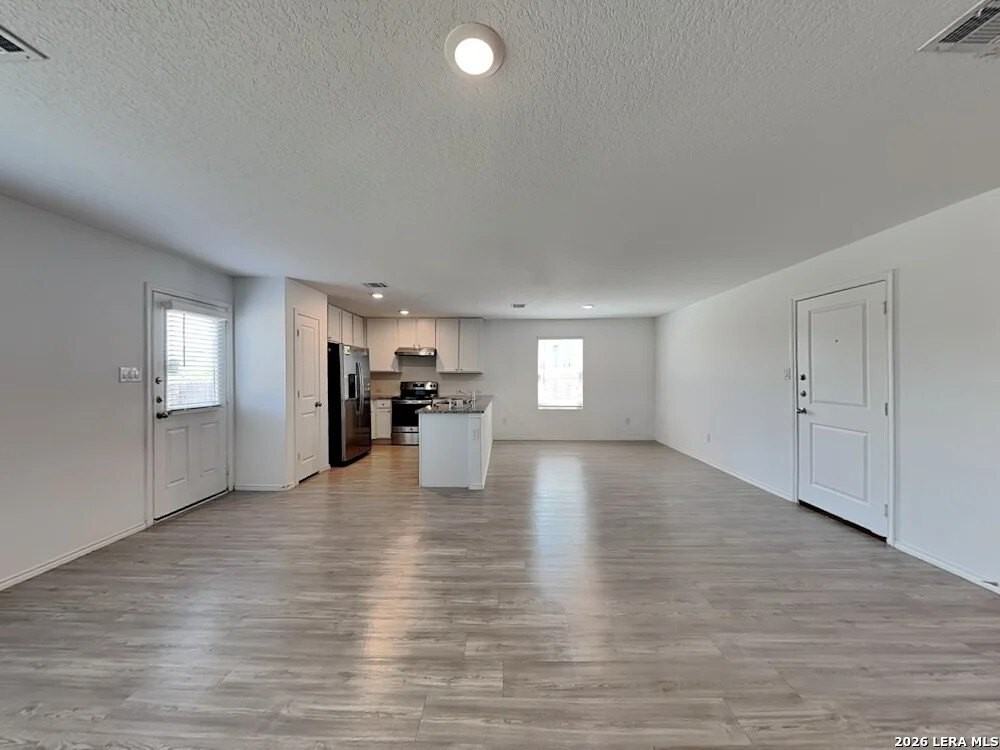 226 Hollywood Dr - Photo 5 of 20