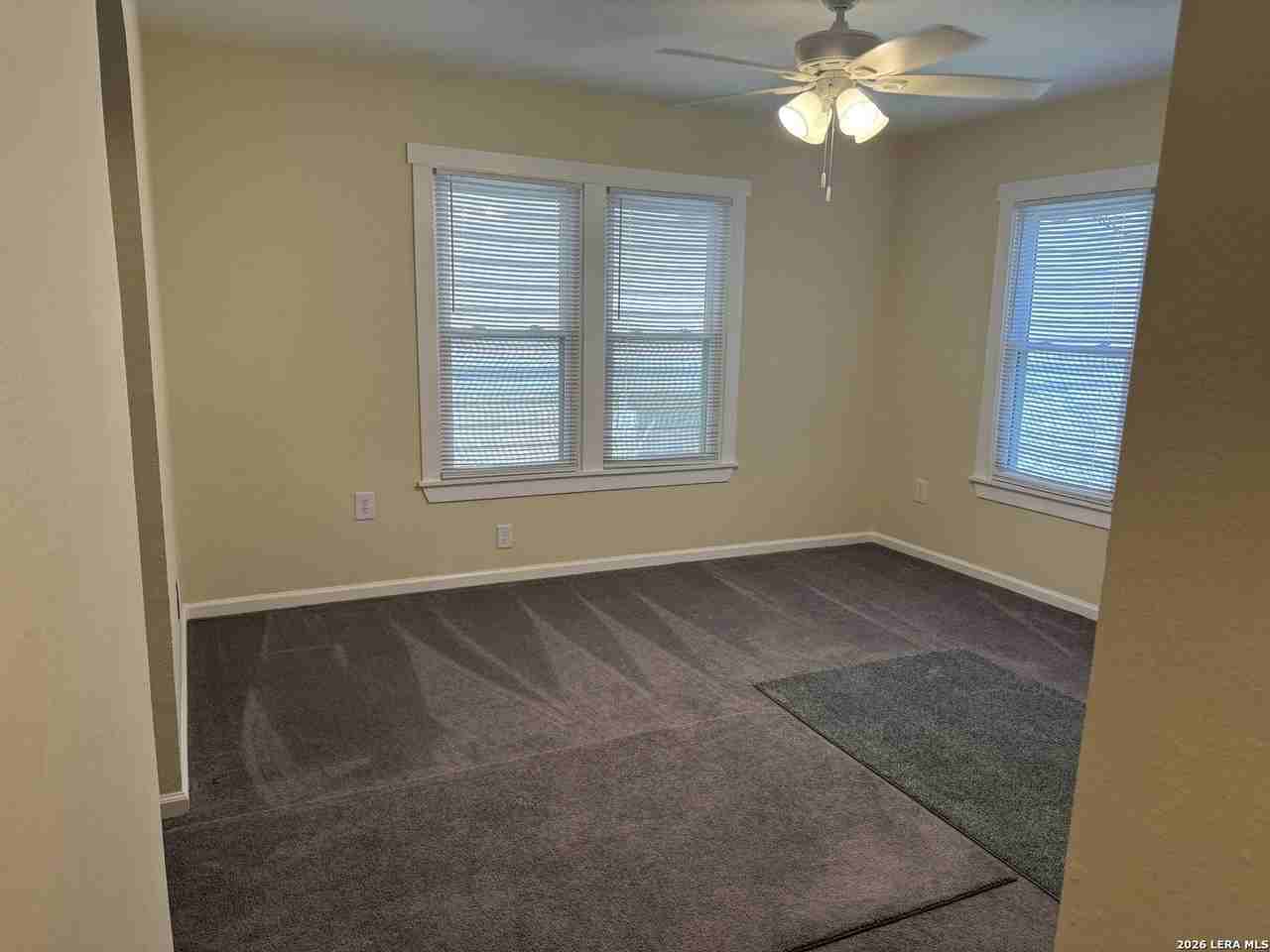 205 E Courtland Pl - Photo 5 of 9