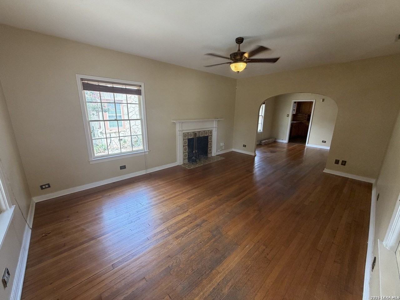 139 Thomas Jefferson Dr - Photo 5 of 25