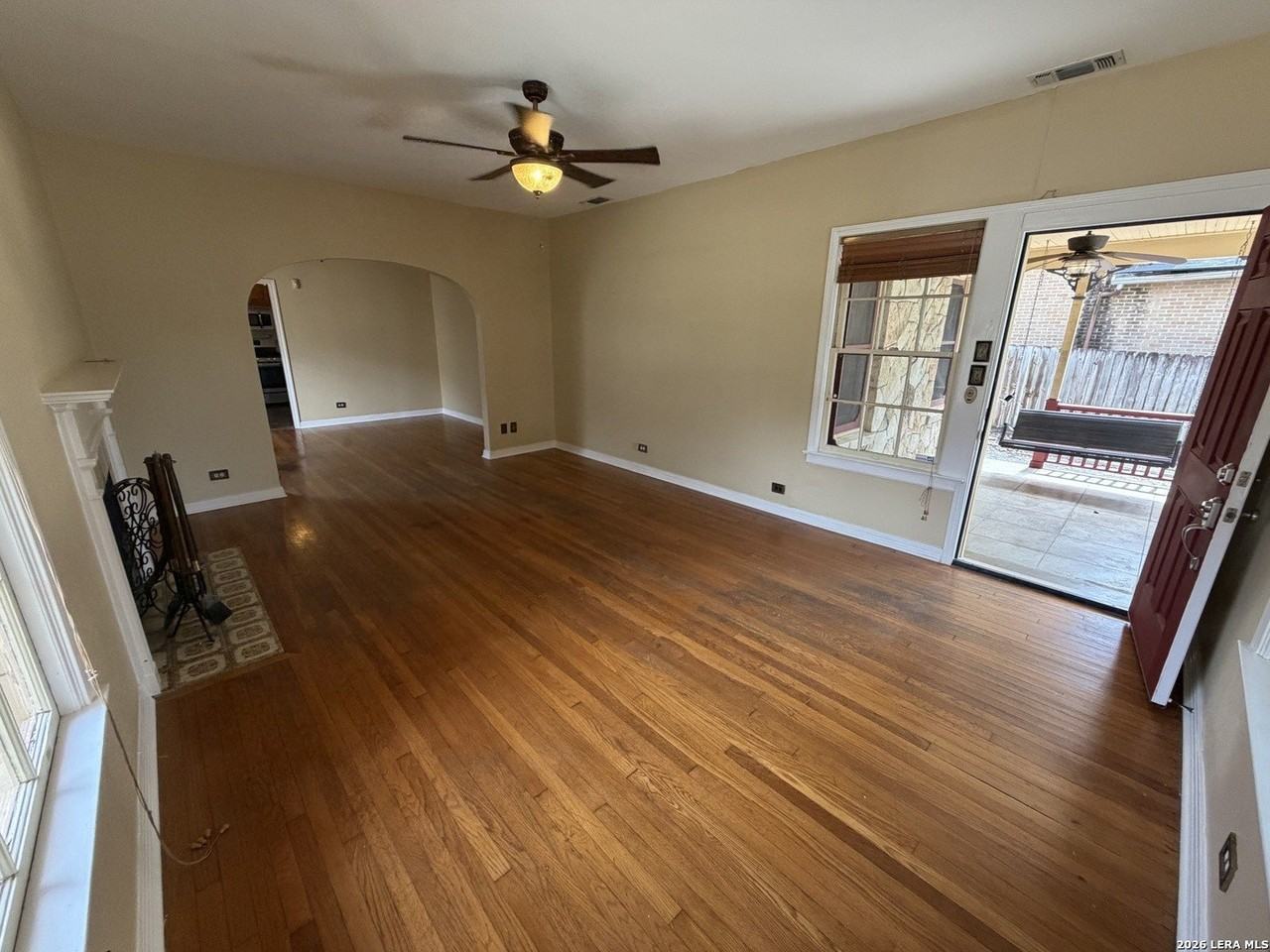 139 Thomas Jefferson Dr - Photo 6 of 25