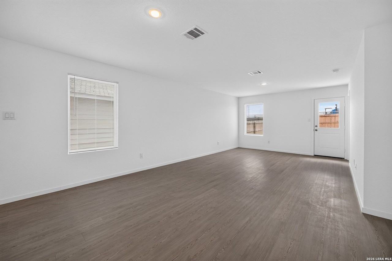 8026 Biggio Ln - Photo 7 of 25