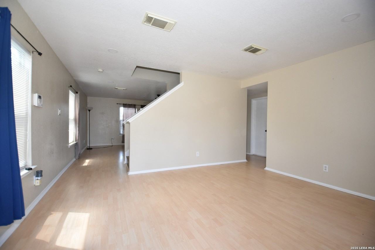 83 Viking Oak - Photo 3 of 37