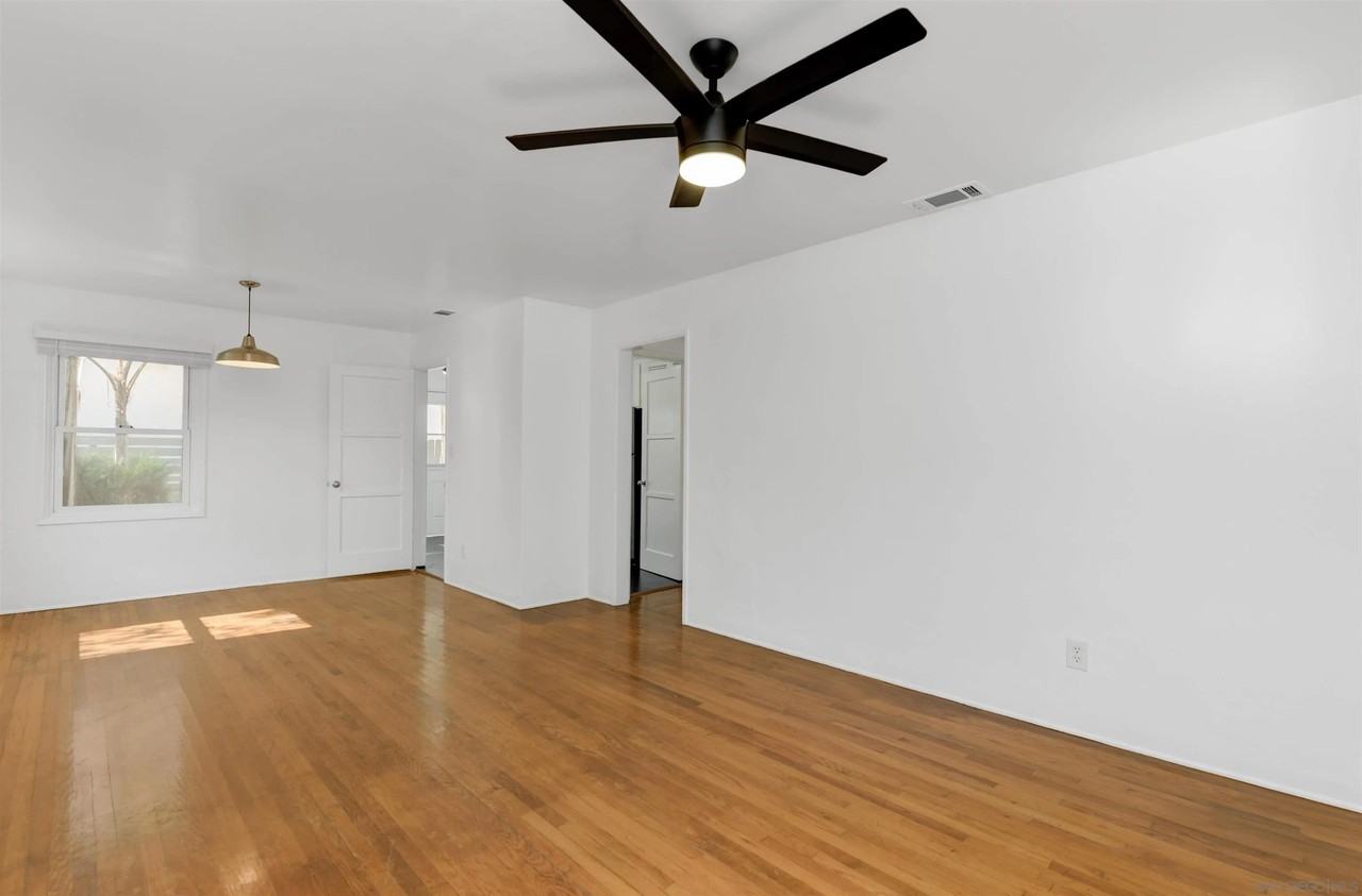 4774 College Ave - Photo 3 of 34