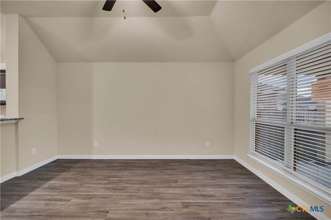 6407 Hercules Ave - Photo 6 of 31