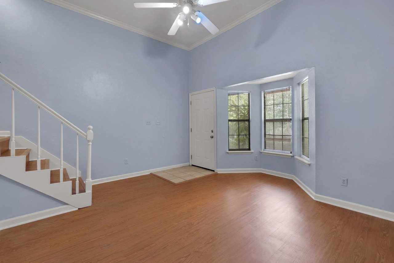 1609 S Gadsden St - Photo 2 of 21