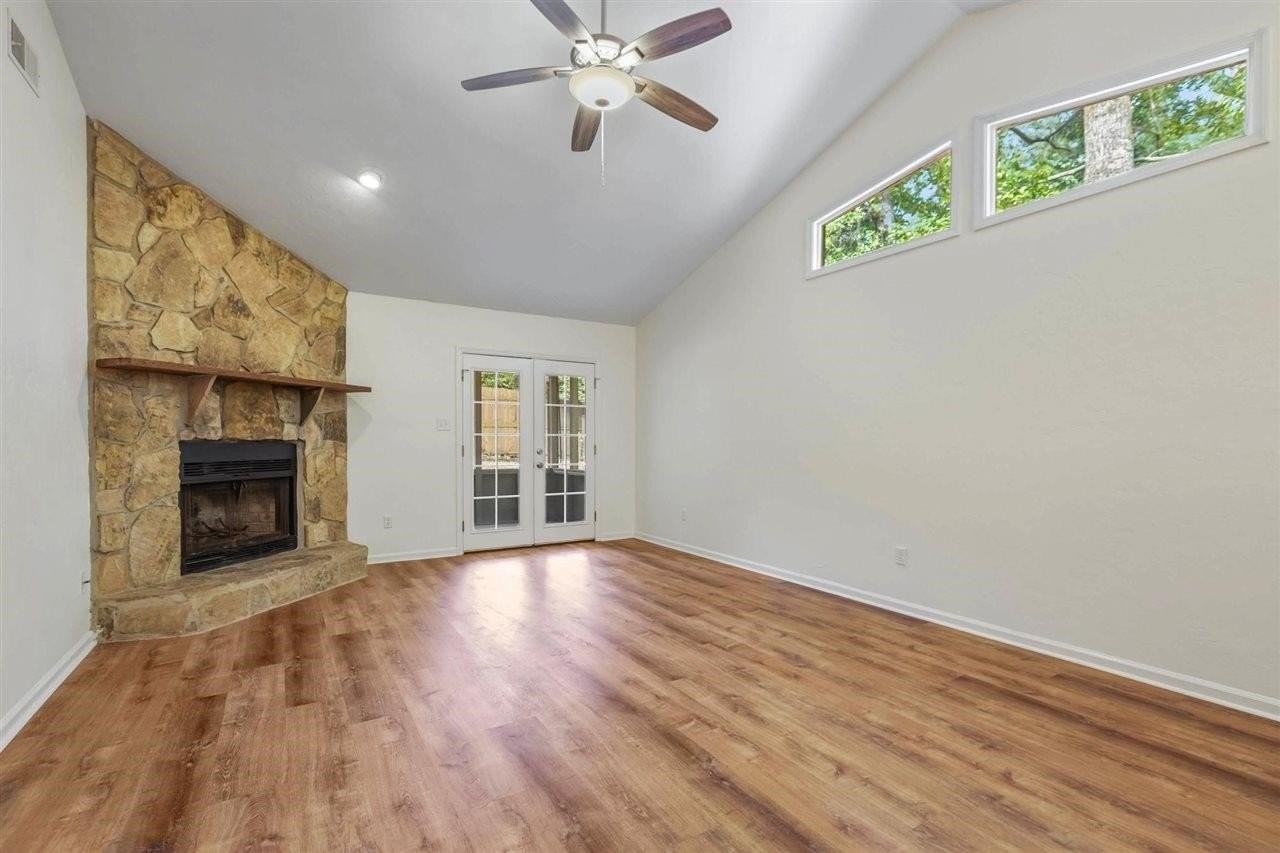 2556 Panther Creek Rd #B - Photo 6 of 29