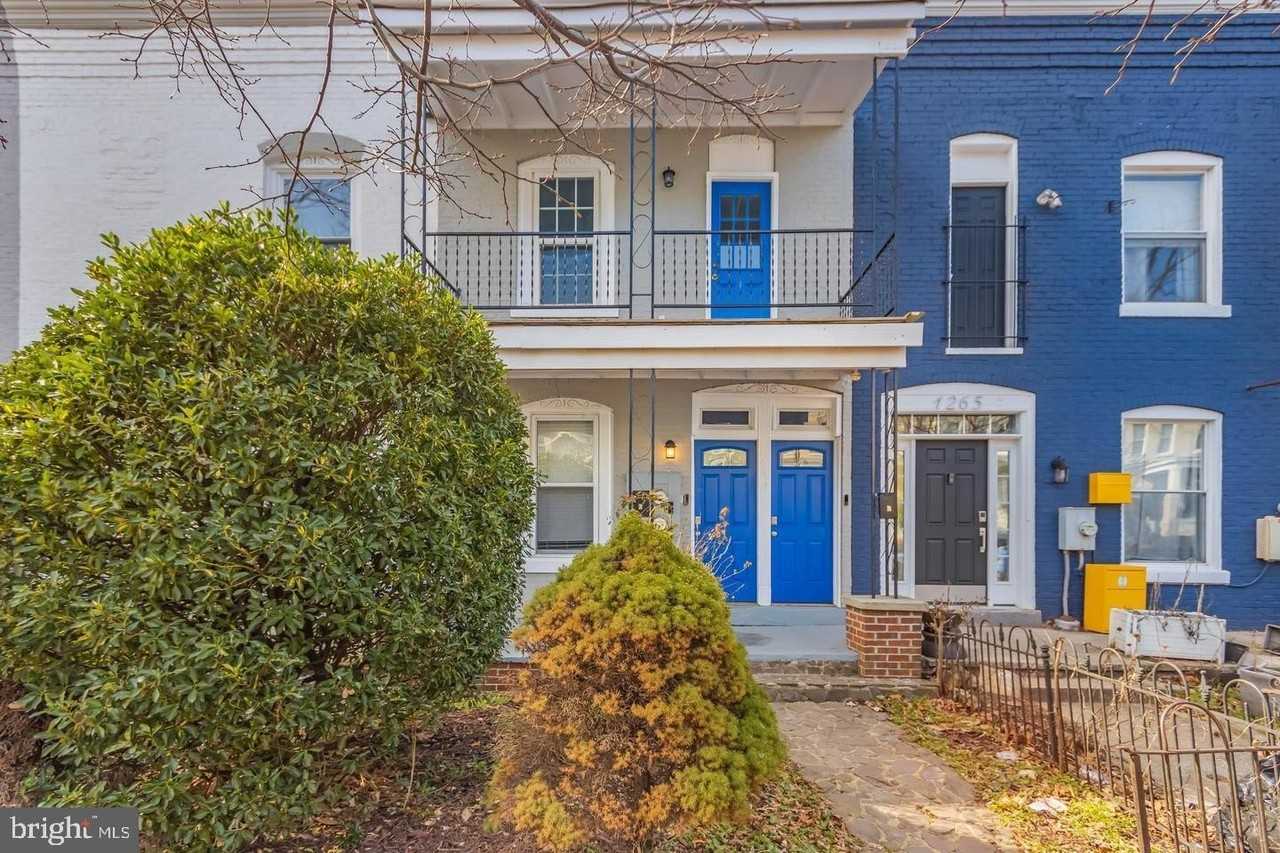 1267 Morse St Ne #A - Photo 2 of 14