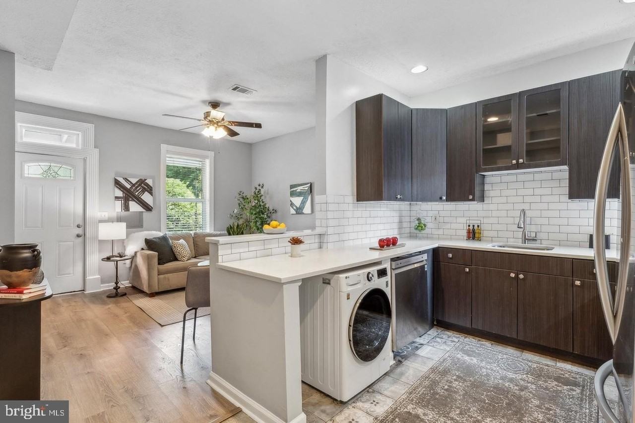 1267 Morse St Ne #A - Photo 7 of 14