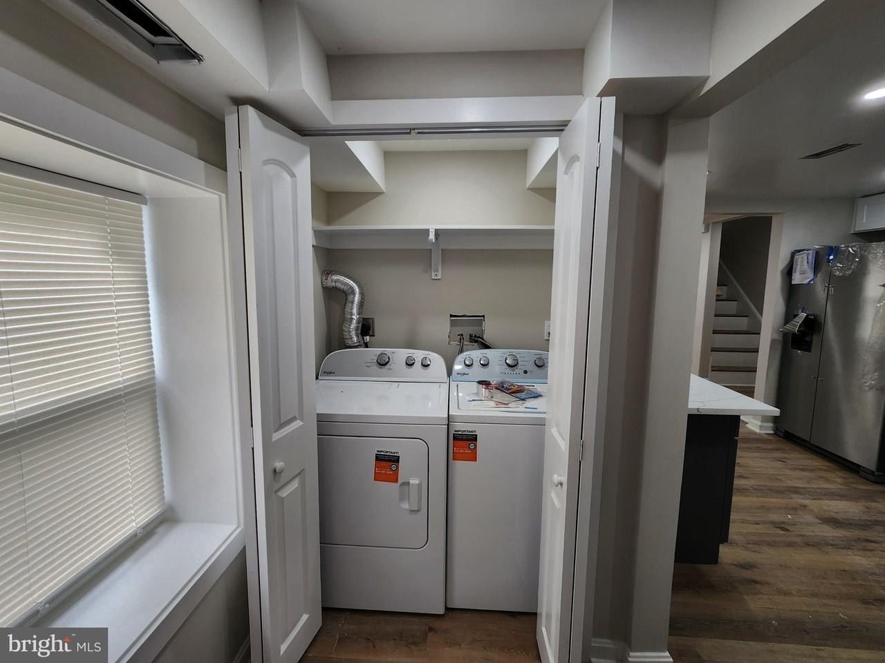 523 Wellesley St - Photo 7 of 29