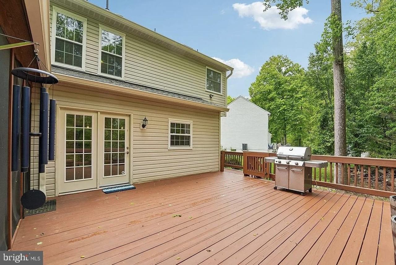18613 Meadowland Ter - Photo 3 of 9