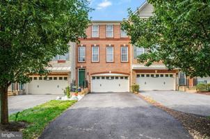 featured image of 10805 Lariat Way