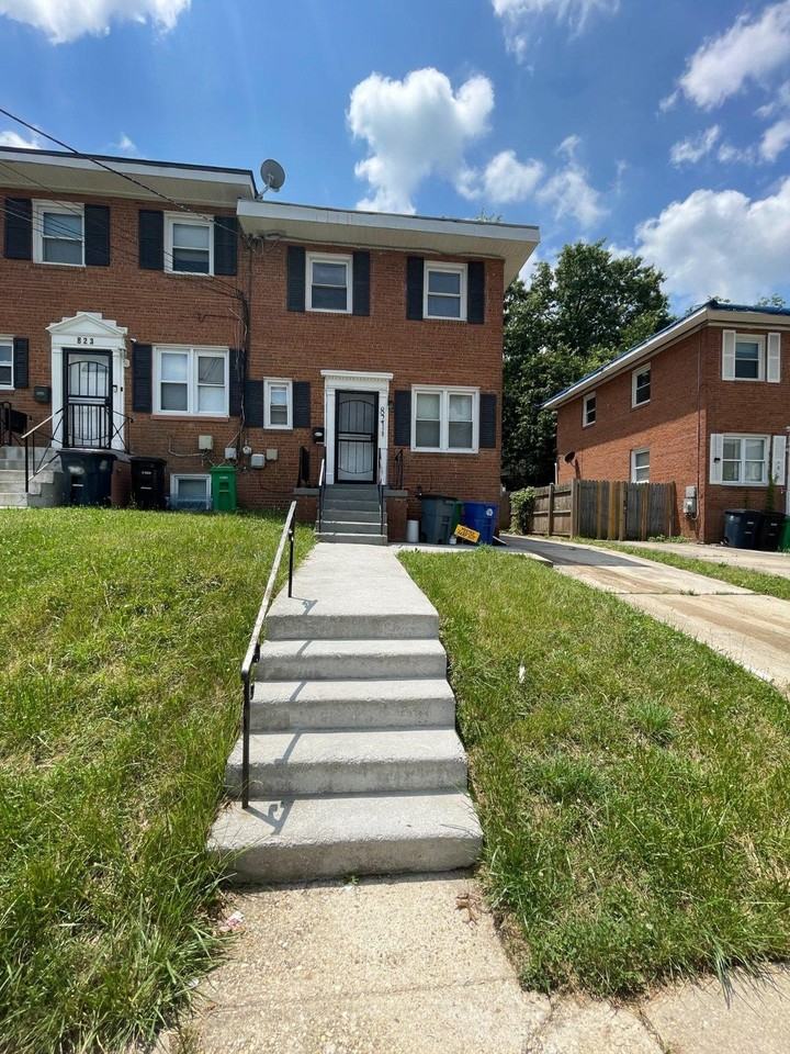 821 Maury Ave - Photo 2 of 23