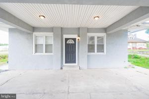 featured image of 140 Delsea Dr S #1