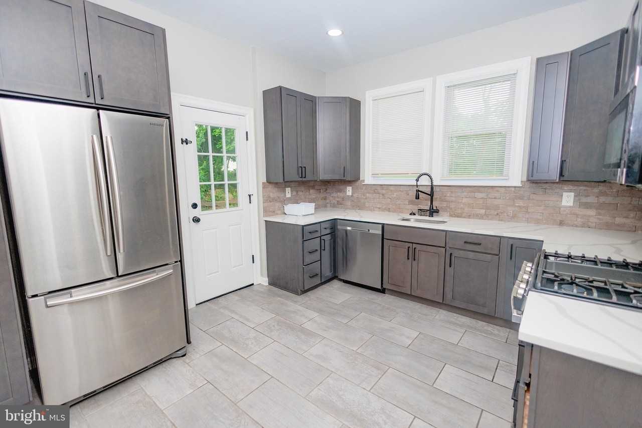 140 Delsea Dr S #1 - Photo 5 of 16