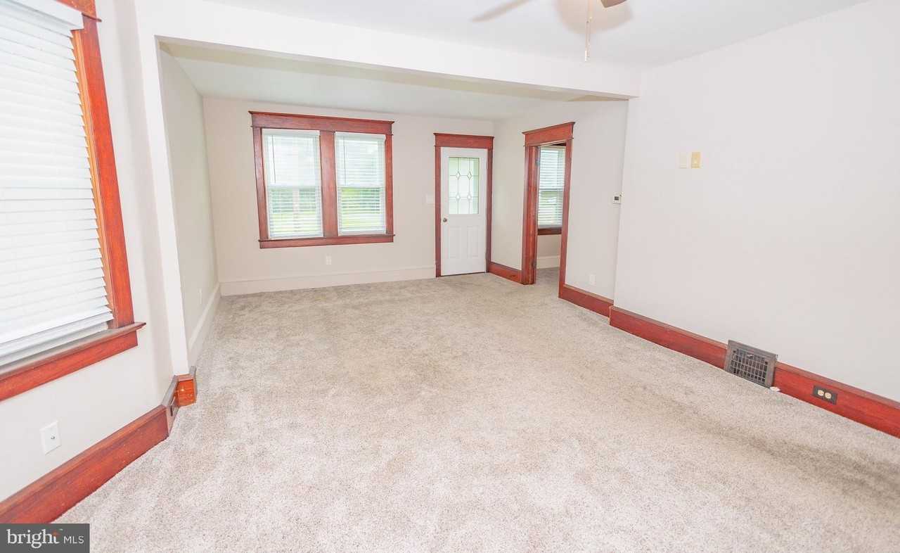 11 Sewell St - Photo 4 of 19