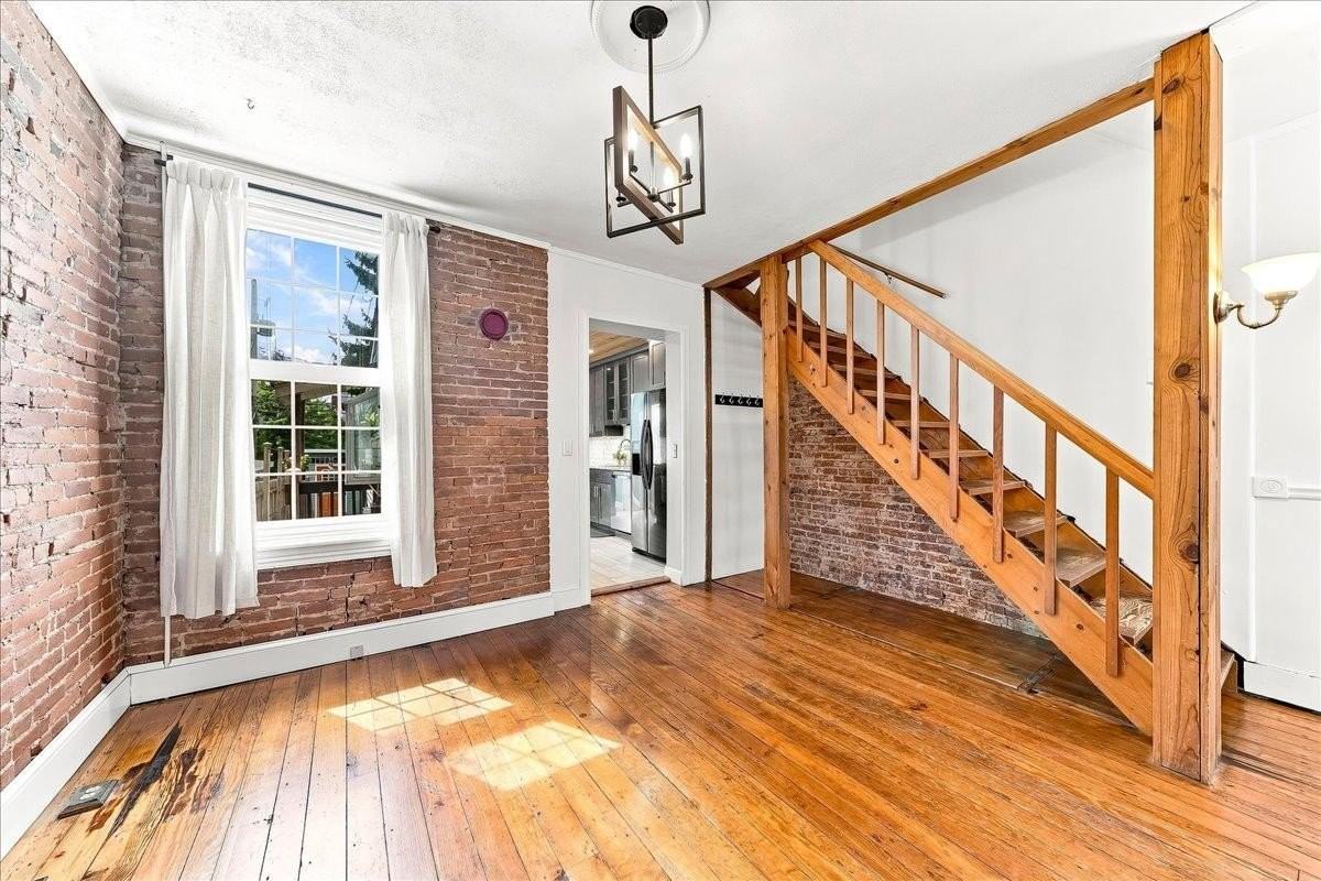 122 E Miner St - Photo 6 of 28