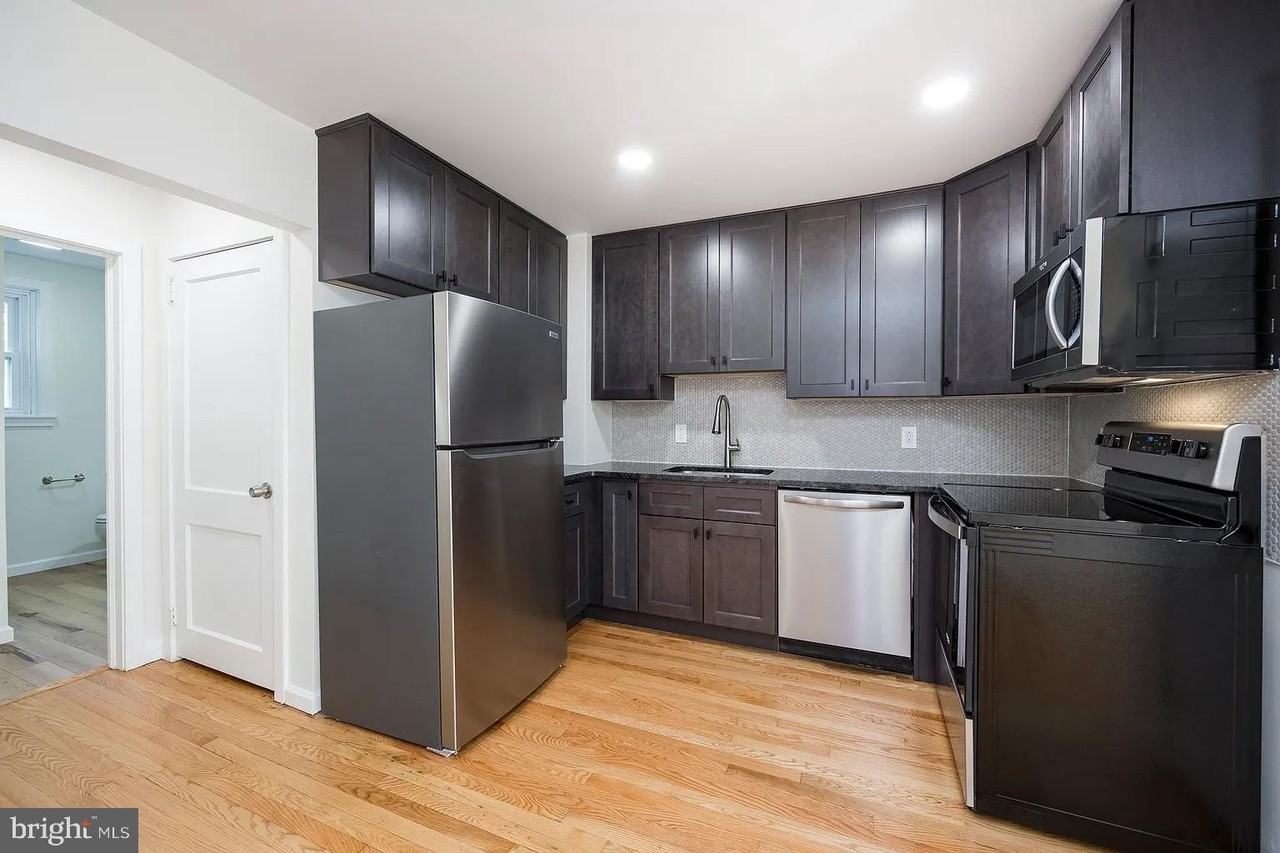 554 Main St #5 - Photo 3 of 16