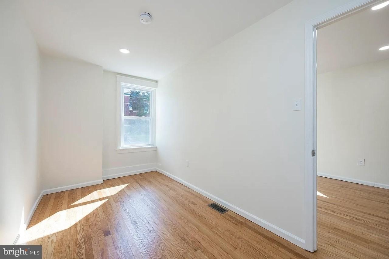 554 Main St #5 - Photo 5 of 16