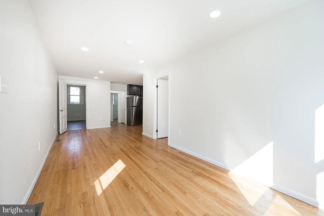 554 Main St #5 - Photo 6 of 16