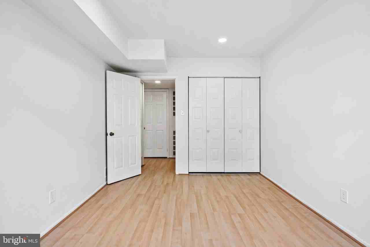 826 Hendrix St - Photo 3 of 34