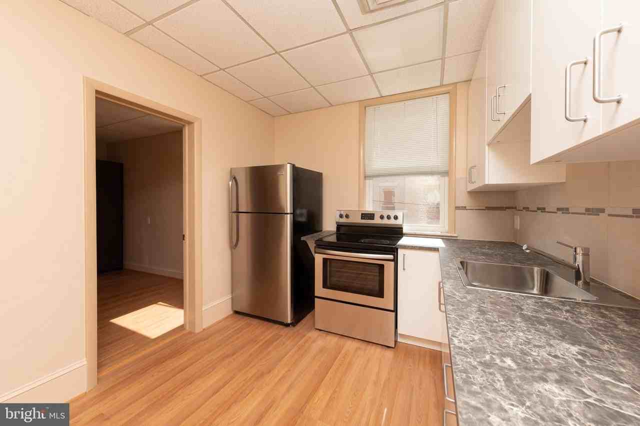 1317 Wolf St #2 - Photo 2 of 14