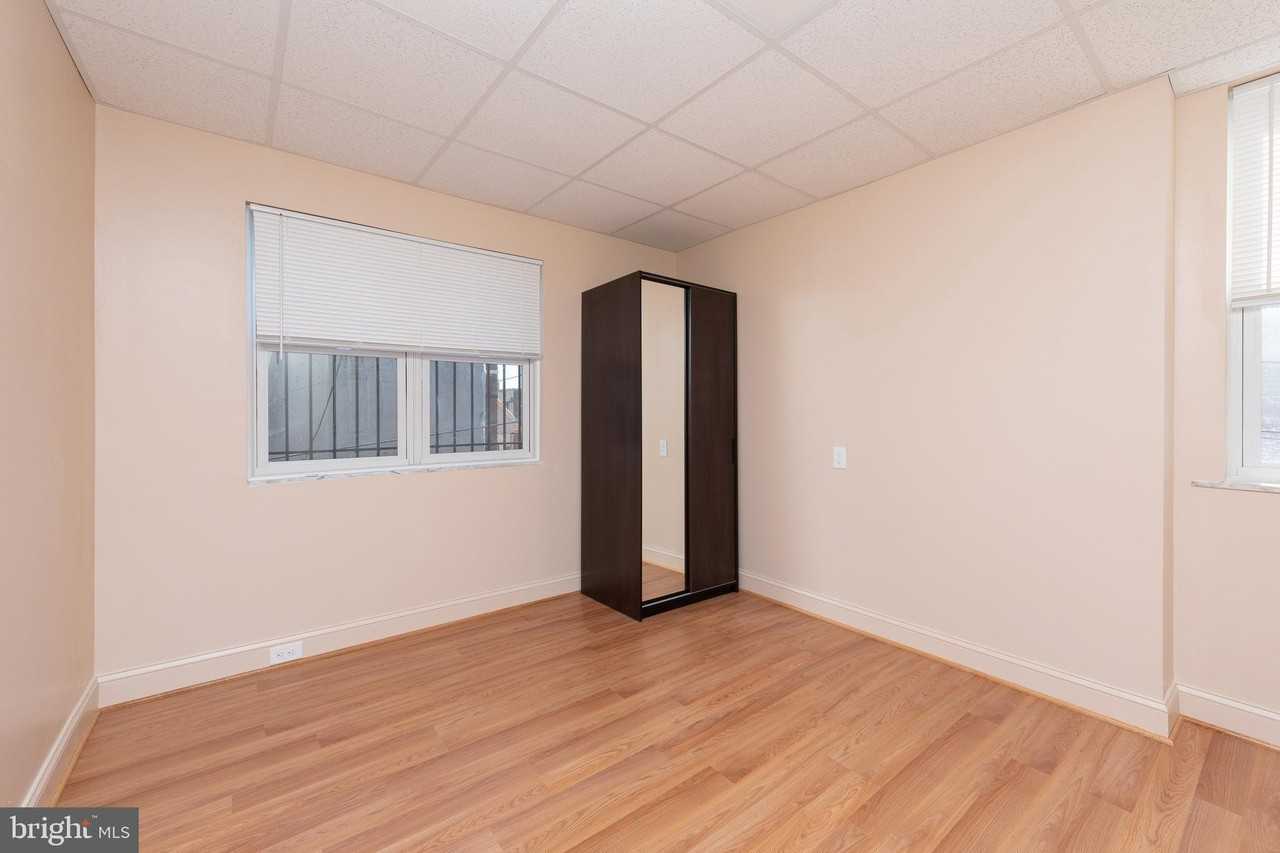 1317 Wolf St #2 - Photo 3 of 14