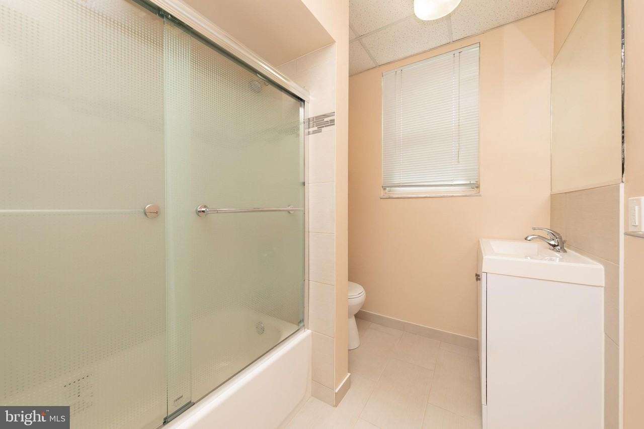 1317 Wolf St #2 - Photo 5 of 14