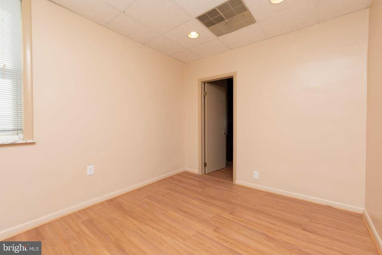 1317 Wolf St #2 - Photo 6 of 14