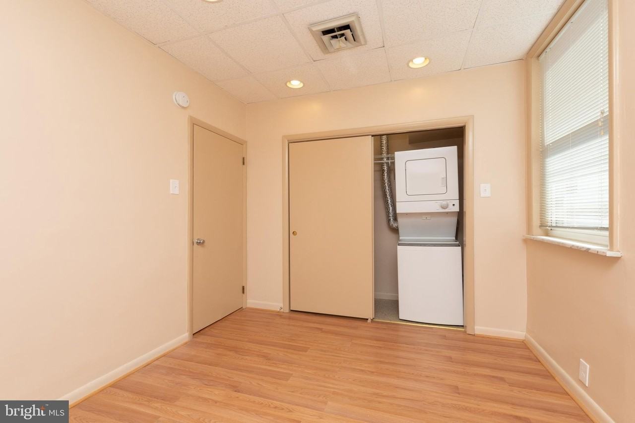 1317 Wolf St #2 - Photo 7 of 14