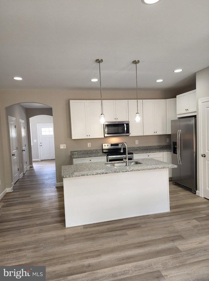 111 Coralyrose Ct - Photo 3 of 22