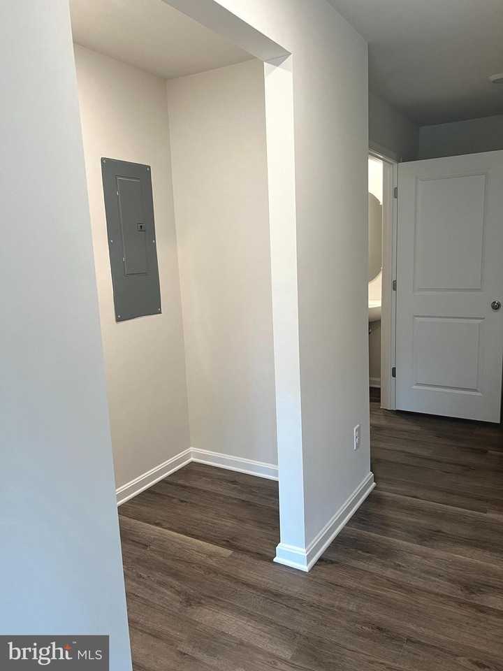 180 Hamstead Dr - Photo 3 of 24