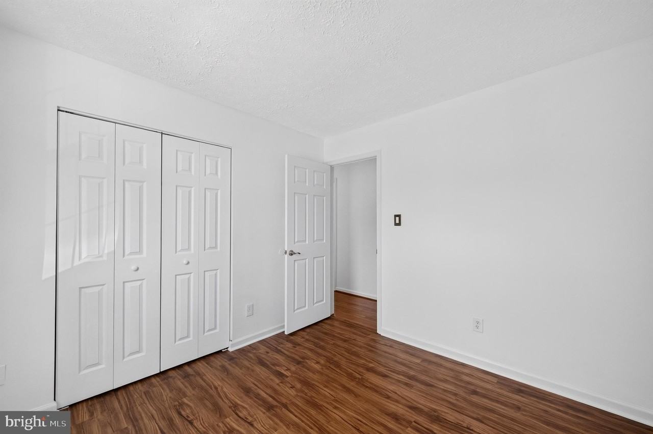 13296 Hollinger Ave - Photo 4 of 50