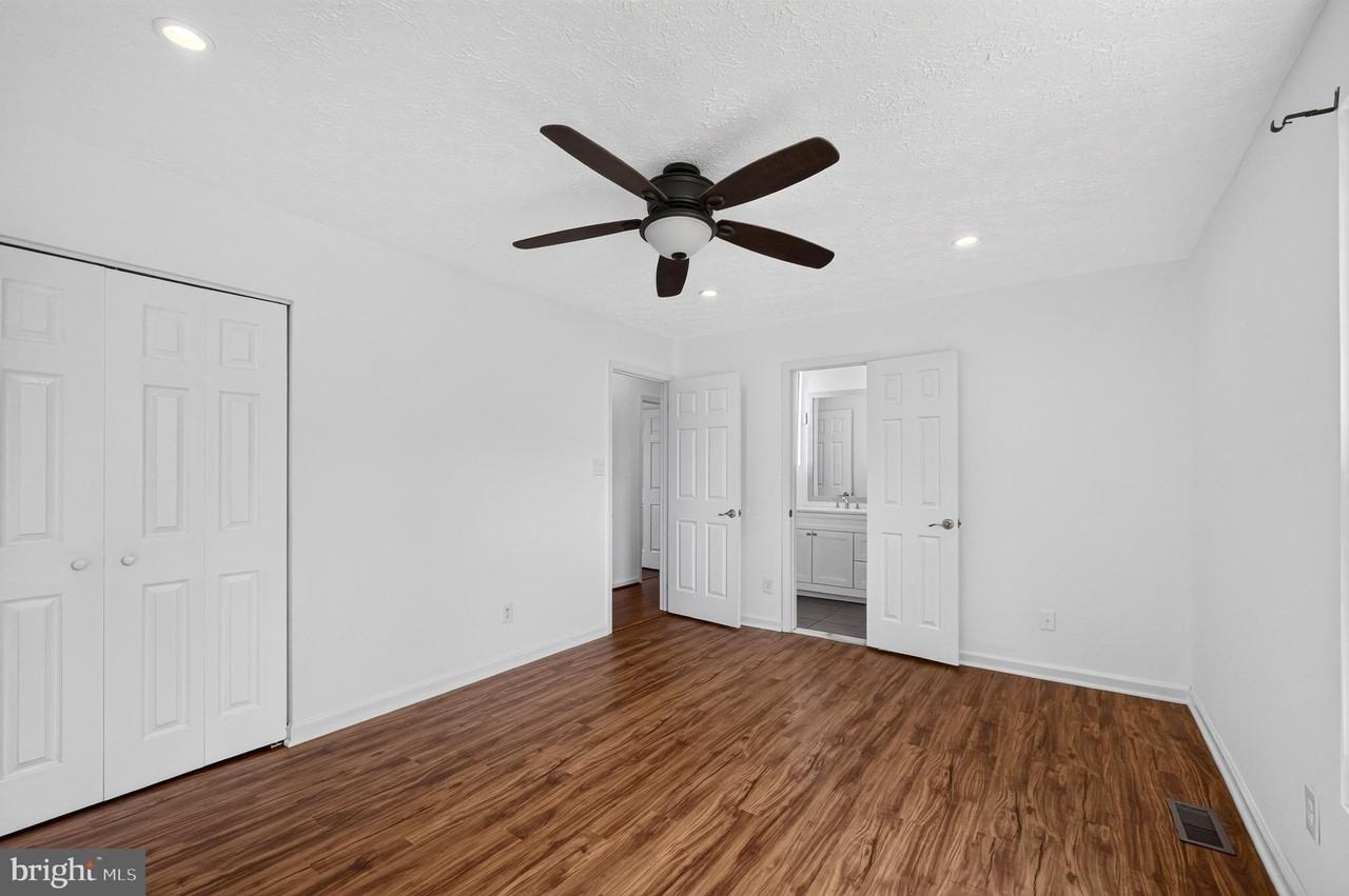 13296 Hollinger Ave - Photo 7 of 50