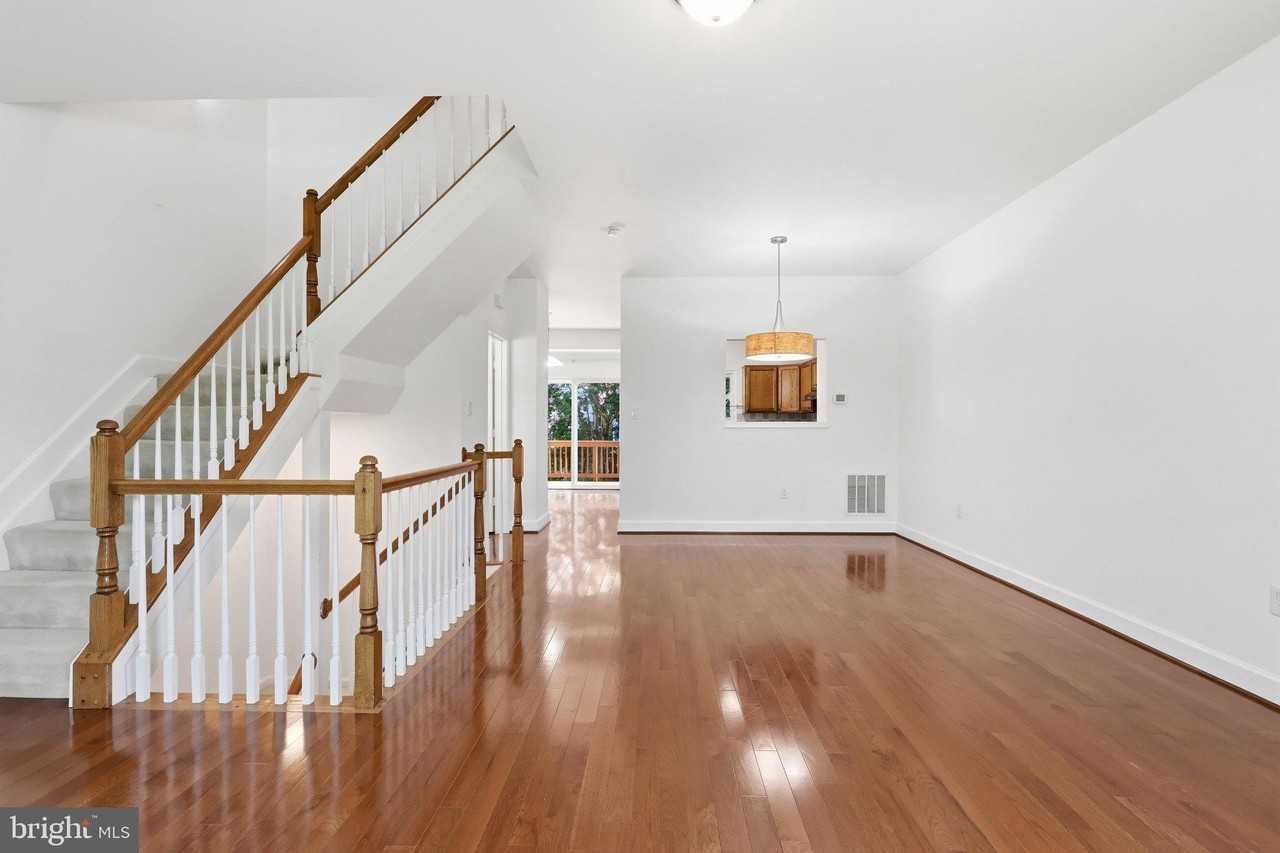 14214 Beddingfield Way - Photo 7 of 41