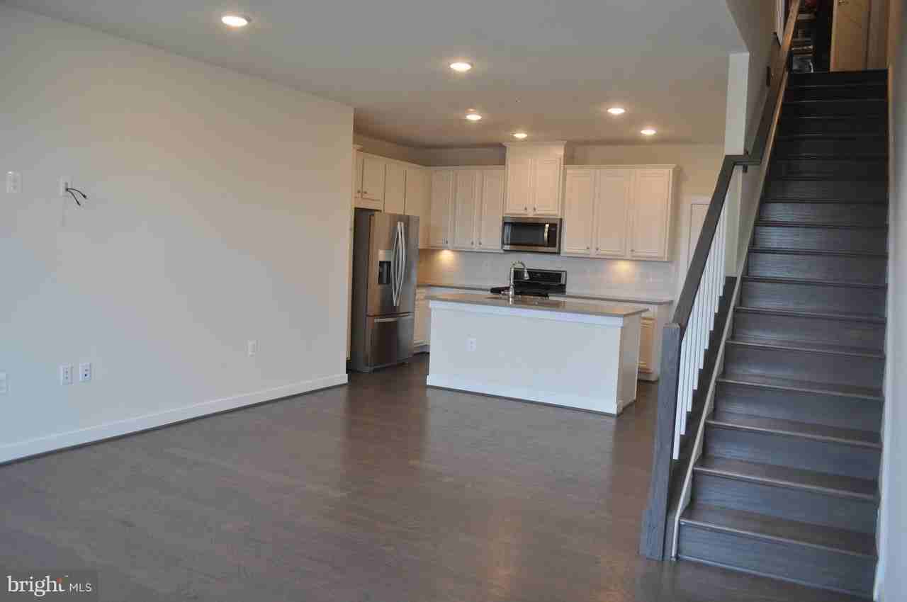 13424 Arrowbrook Centre Dr - Photo 4 of 30