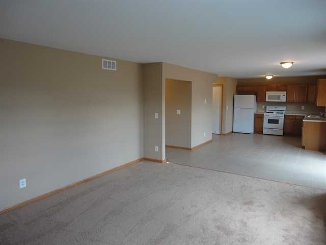 15565 Stonecrest Rd - Photo 3 of 18