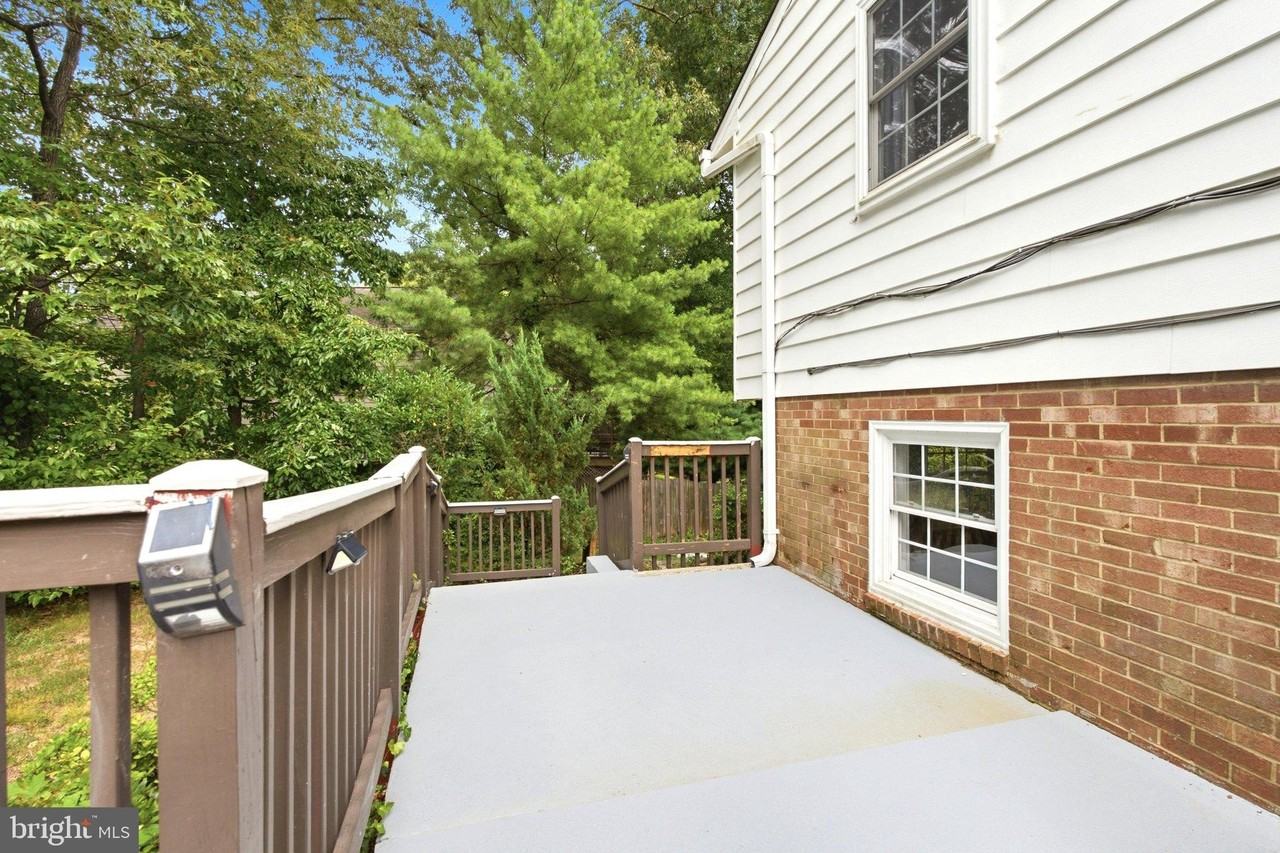 4915 Powell Rd - Photo 5 of 34