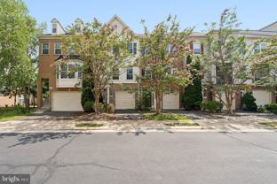 24722 Clock Tower Sq - Photo 1 of 1