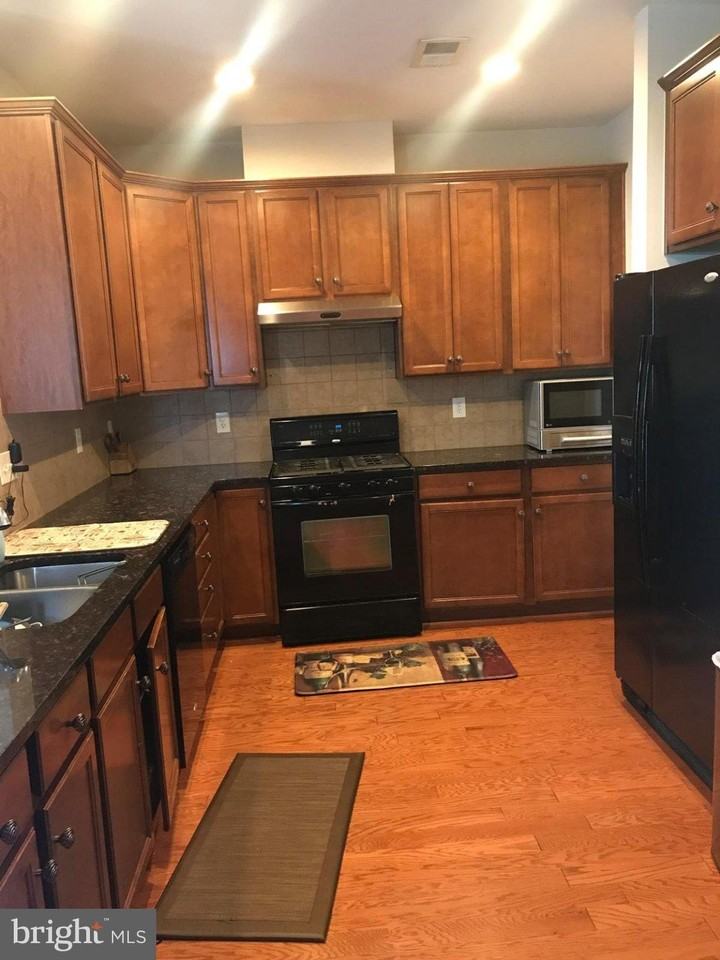 20667 Maitland Ter - Photo 4 of 4