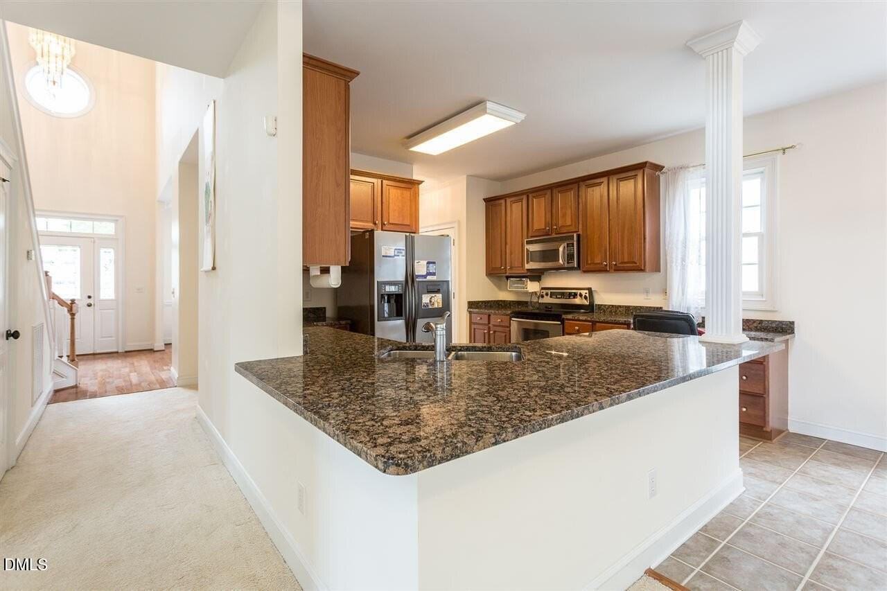 304 Star Magnolia Dr - Photo 3 of 33