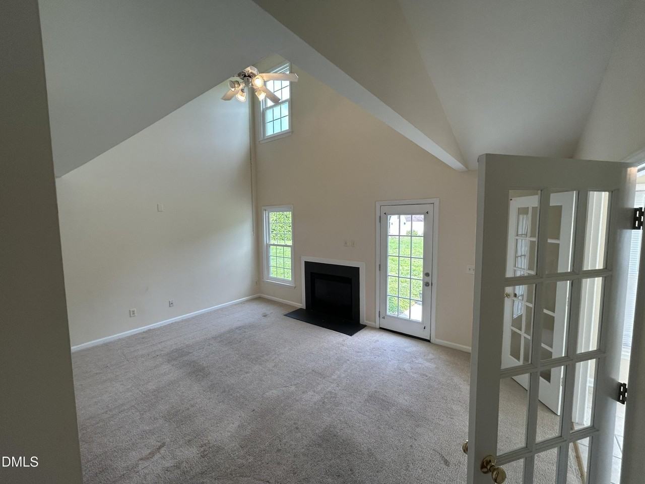 7313 Fribourg Ct - Photo 5 of 15